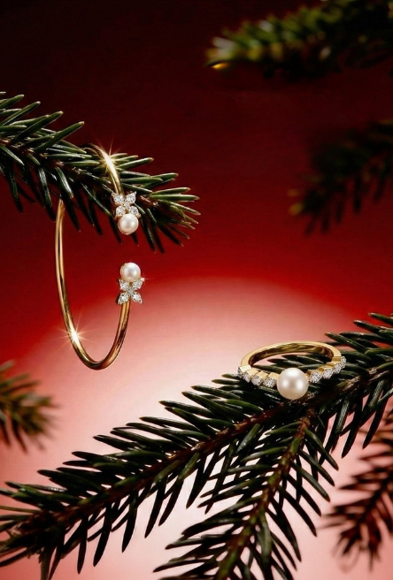 FROSTED PEARLS