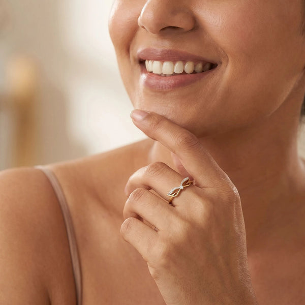Featherlight Grace - Pure Gold Lab Diamond Fashion Ring