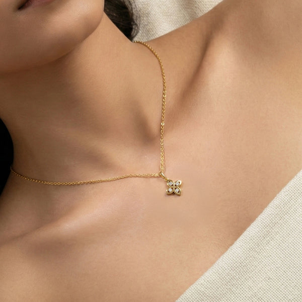 Clove Embrace - Lab Diamond Pendant