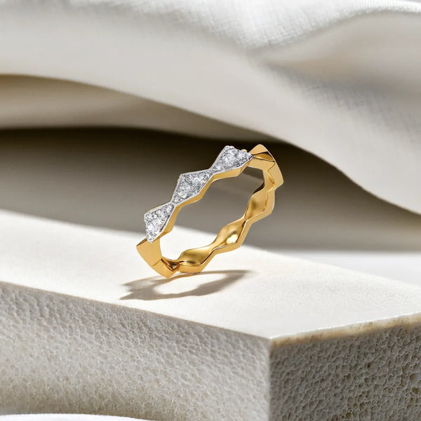 Lukson Radiance Edge Lab Grown Diamond Ring