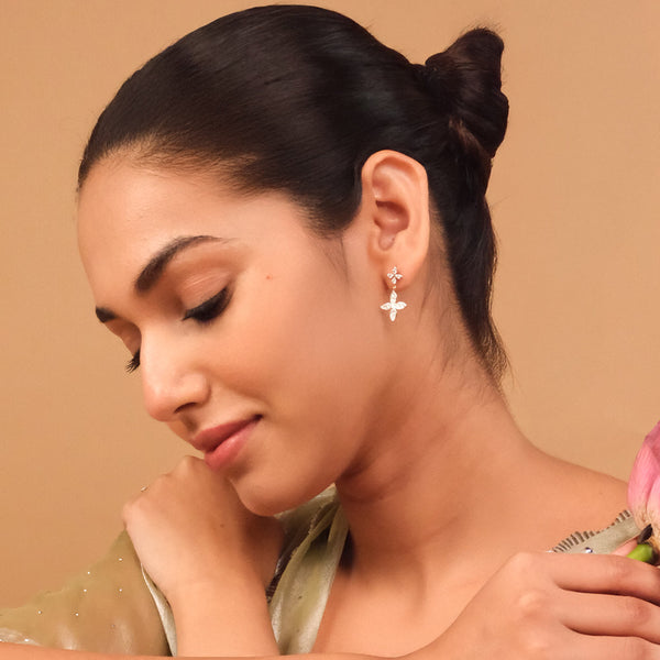 Daffodil Drops Pure Lab Grown Diamond Earrings for Women - Lukson