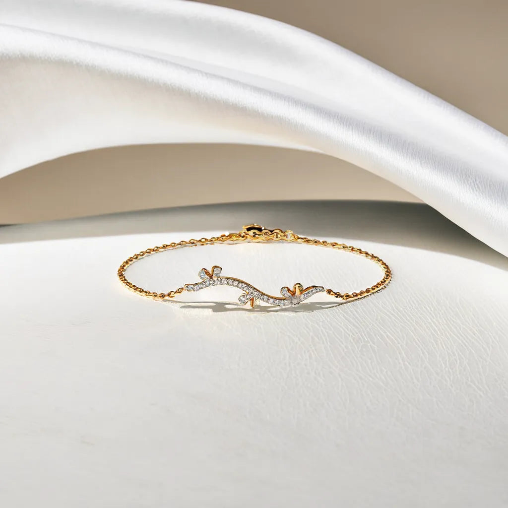 Bow-tiful Bliss - 18kt Gold Vermeil Lab Grown Diamond Bracelet 