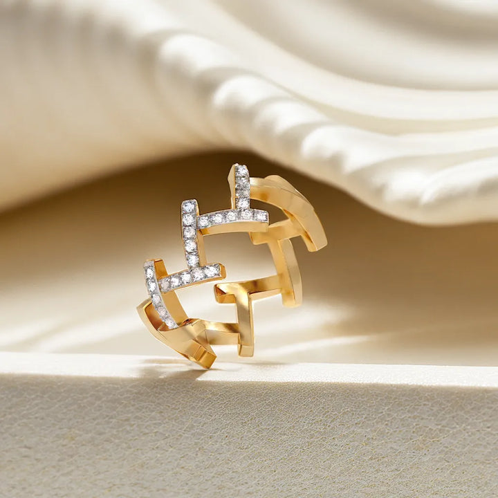 Edgy Dazzle Cocktail Ring-18kt Gold Vermeil Lab Grown Diamond Ring