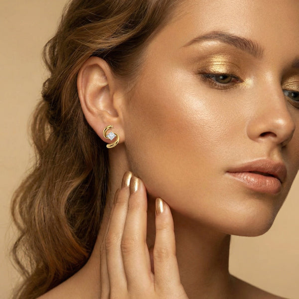 Twist of Light - Pure Gold Lab Diamond Stud Earrings