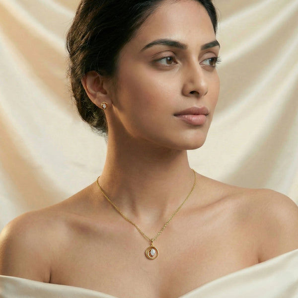 Oval Serenity - Pure Gold Lab Diamond Pendant