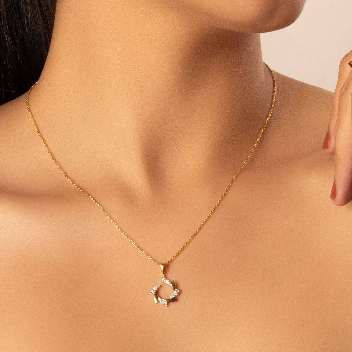 Cocktail Swirl Pendant Necklace 18kt Gold Vermeil Lab Grown Diamond Necklace