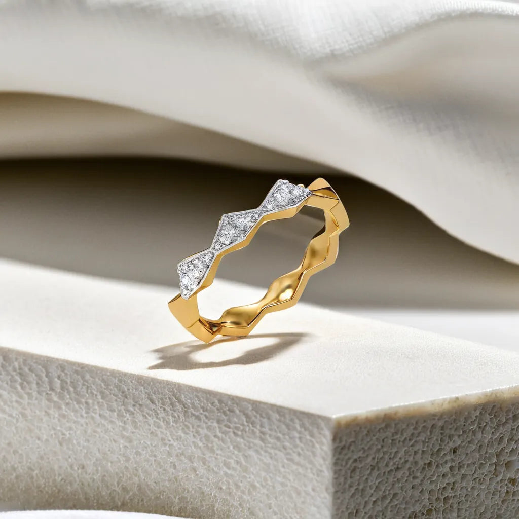 Radiance Edge - 18kt Gold Vermeil Lab Grown Diamond Ring